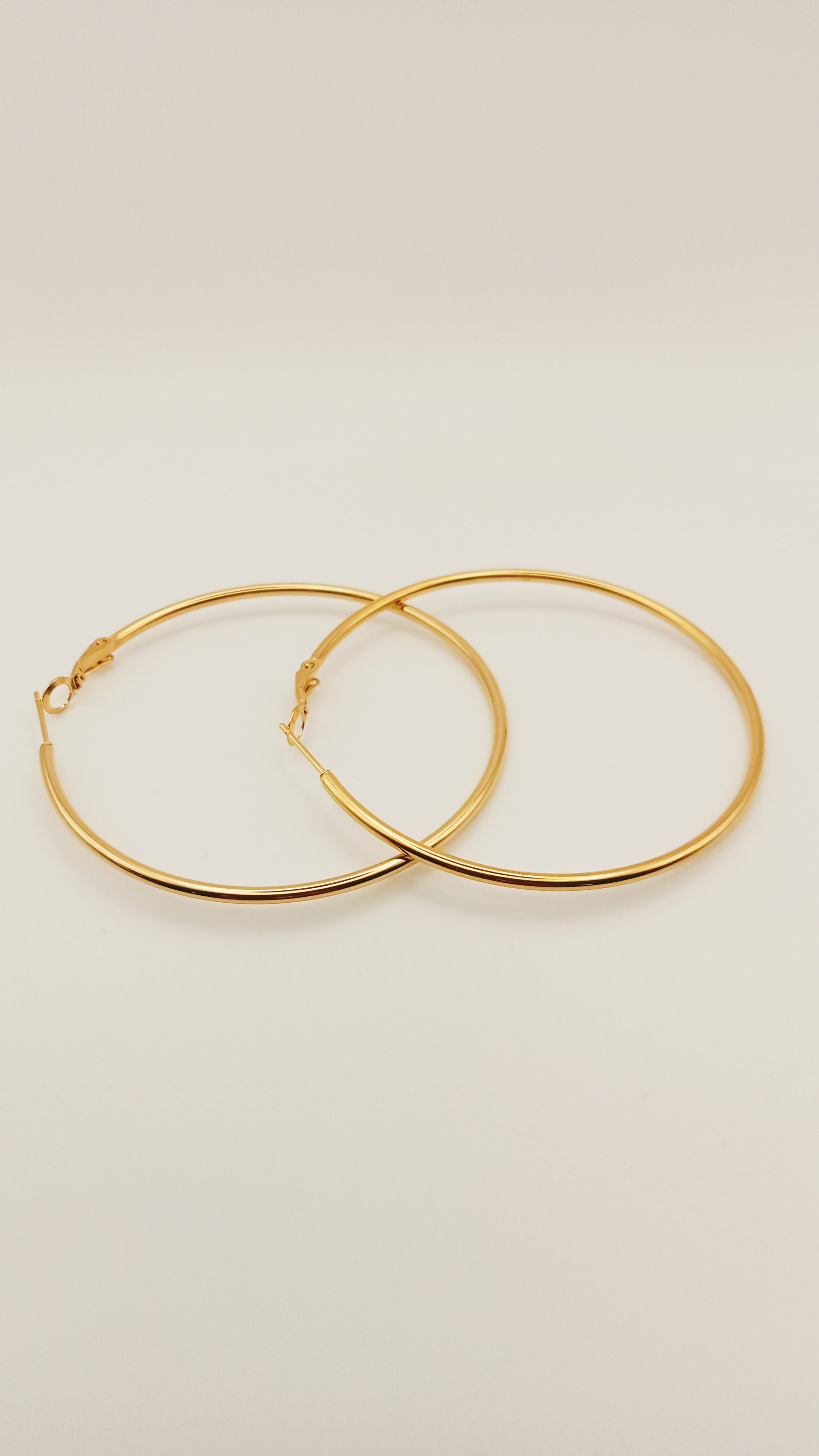 Boucles d'oreilles CREOLE moyenne