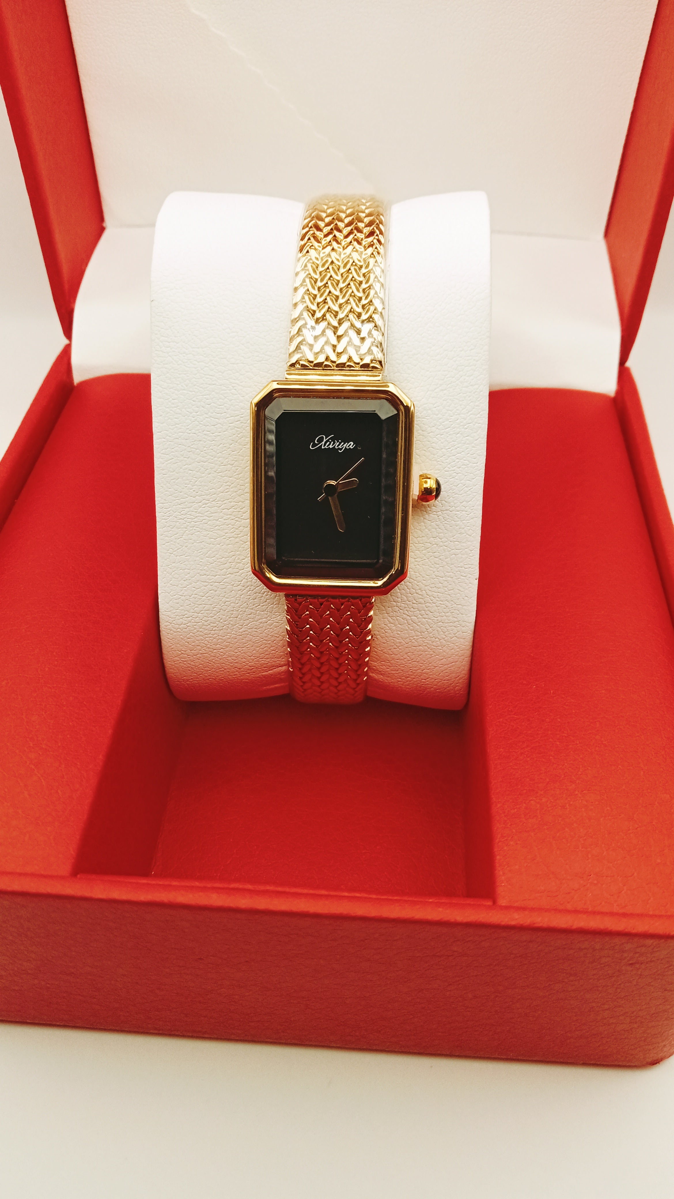Montre kivina